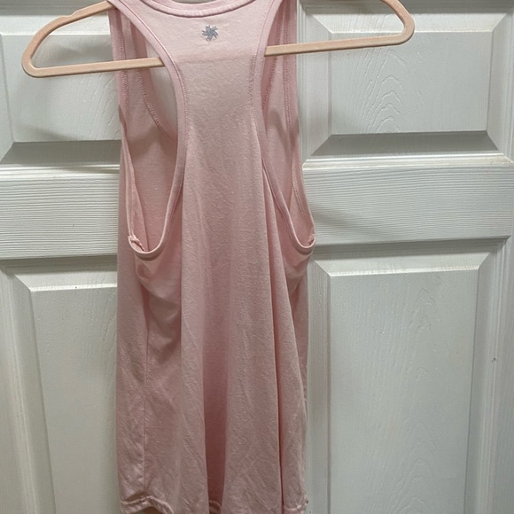 Ladies workout tank - Picture 2 of 3